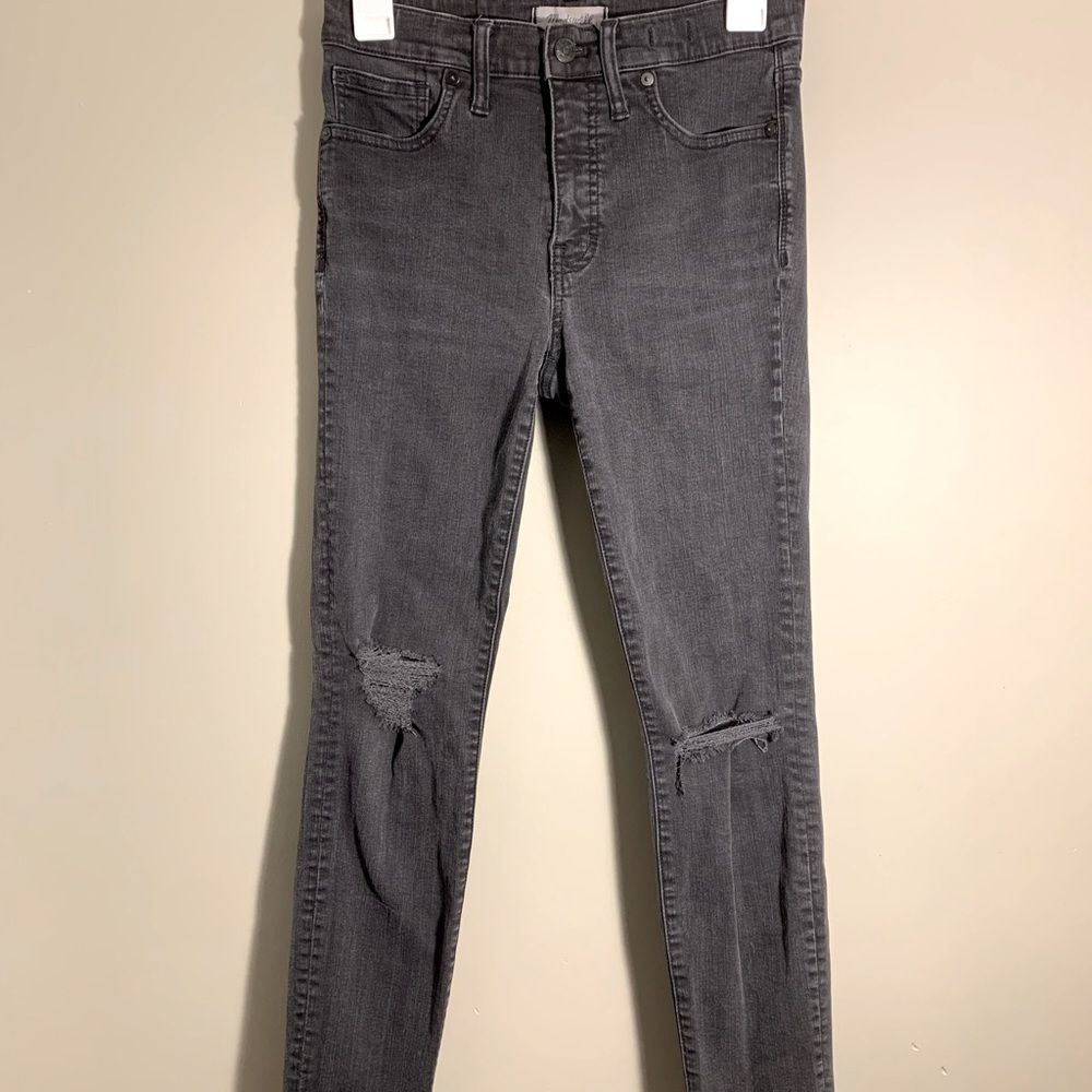 Madewell skinny distressed, stretchy back jeans size 27
